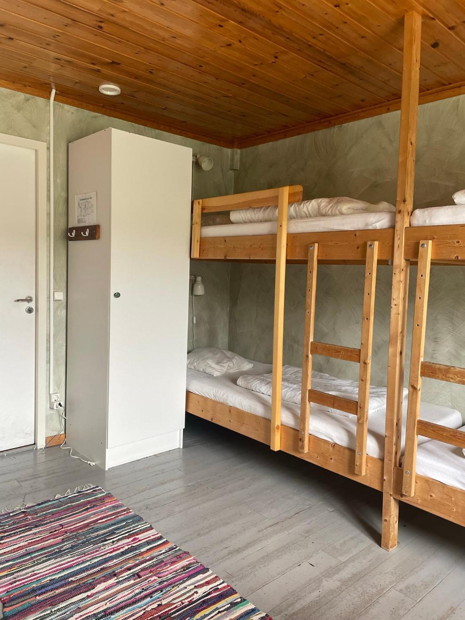 Kustnaera Vandrarhem Hamburgsund Cameră foto